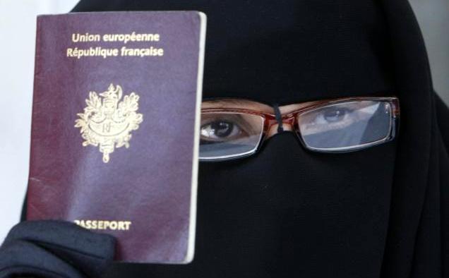 ALBERT_APTOPIX_FRAN_117276f